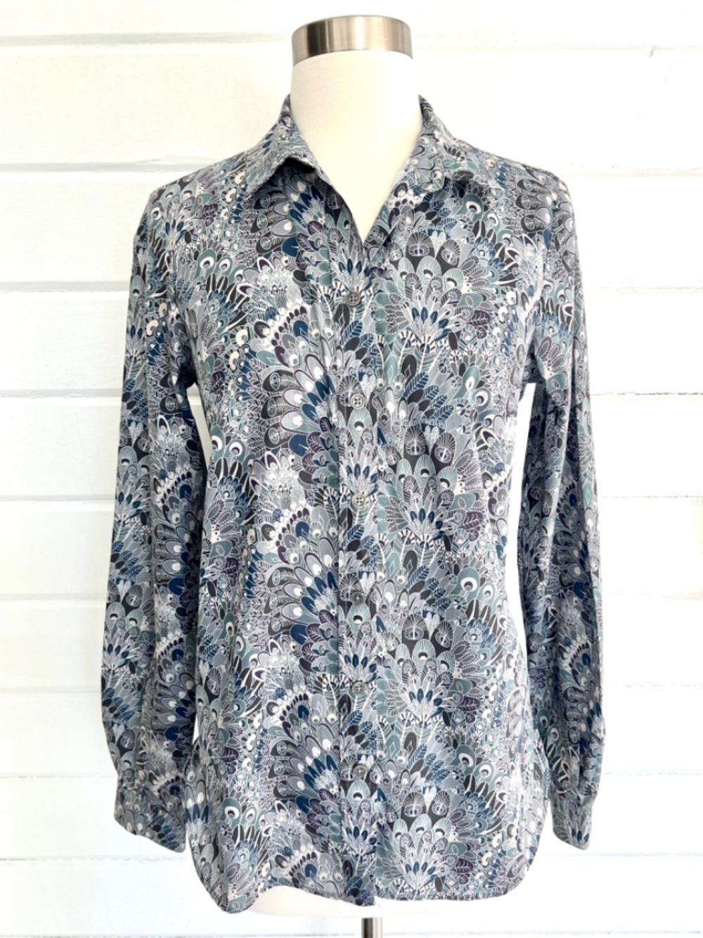 AIGLE x LIBERTY OF LONDON Classic Button Up Shirt in Eben Feather Print - 38/S